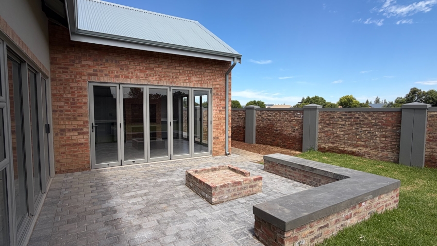  Bedroom Property for Sale in Vyfhoek A H North West